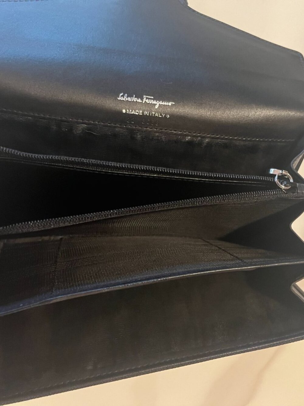 Salvatore Ferragamo Vara Gancini Wallet Fabric Leather - Picture 7 of 10